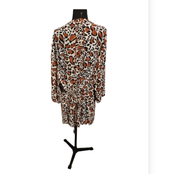 Animal Print Shirt Dress with V Neck and Pleated Front Detail BNWT - Picture 2 of 6
